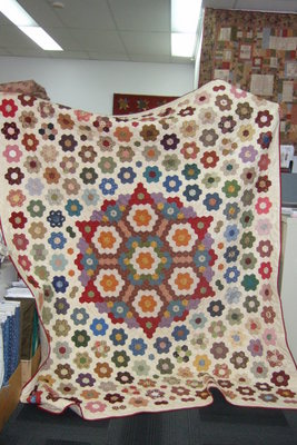 French Dresden, raffle quilt, manor fo retreat photo 003